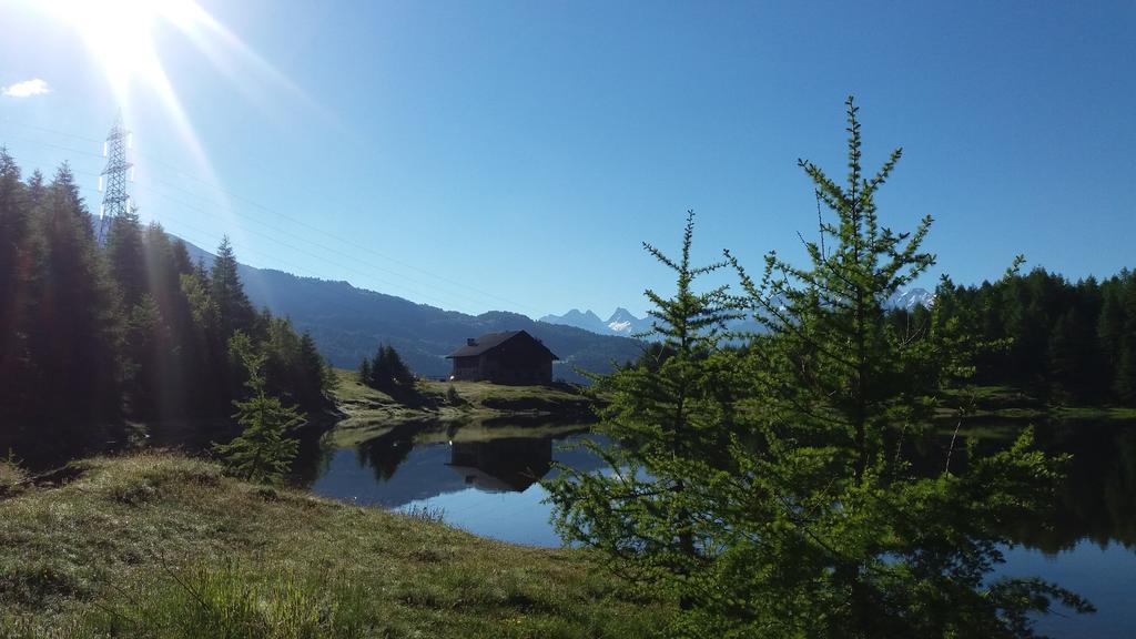 Rifugio Al Lago Del Mortirolo In Inverno Raggiungibile Solo A Piedi Monno Buitenkant foto