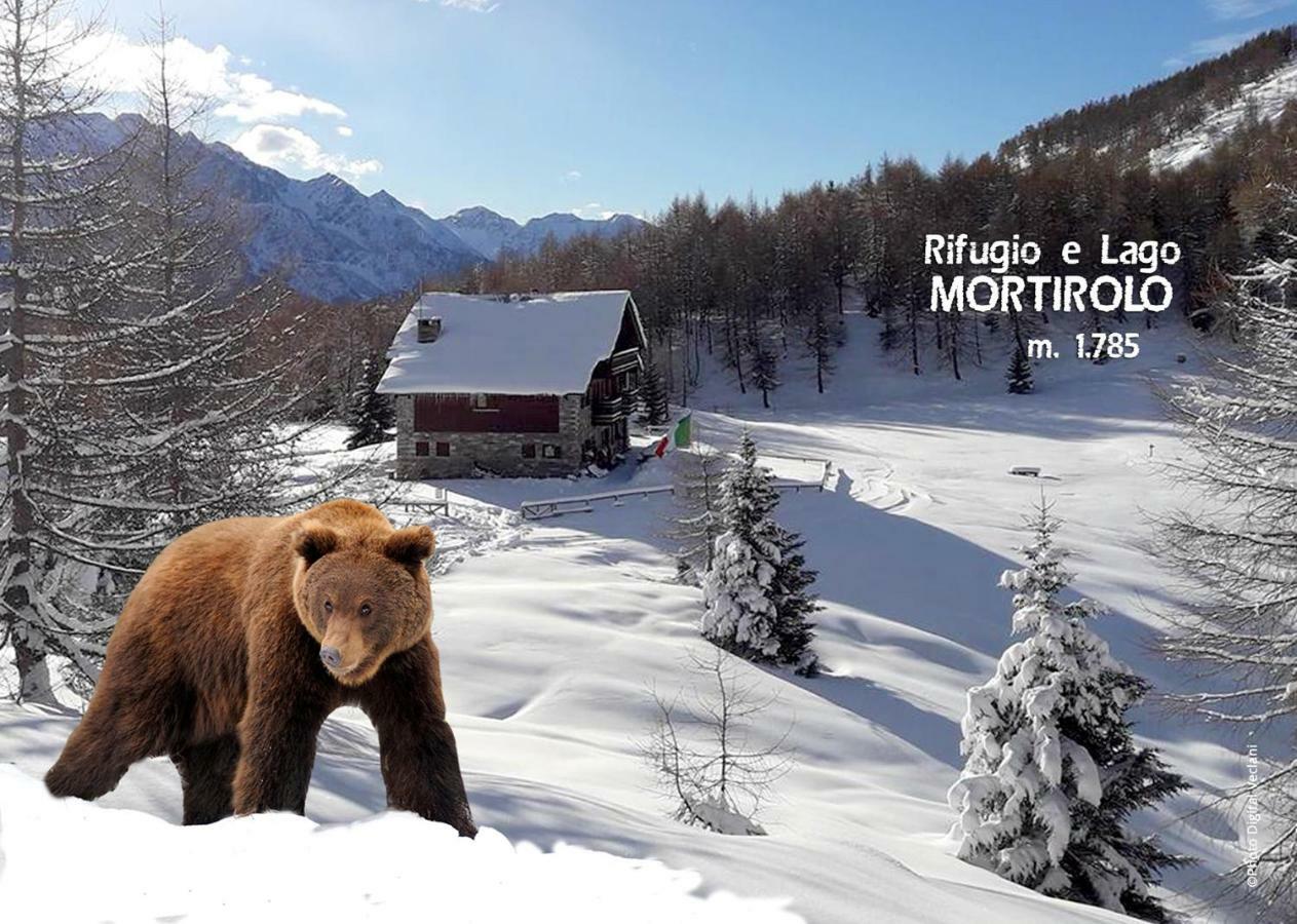 Rifugio Al Lago Del Mortirolo In Inverno Raggiungibile Solo A Piedi Monno Buitenkant foto